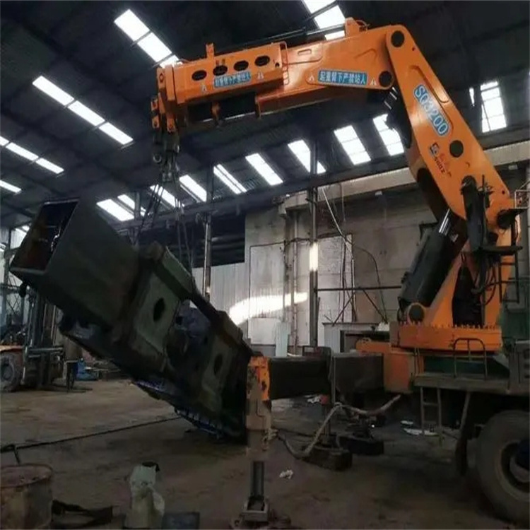 青松乡130吨折臂吊车出租吊机租赁附近电话